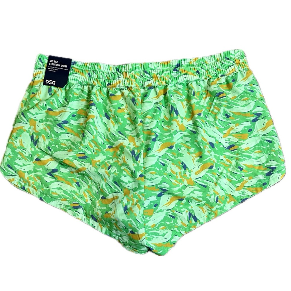 NWT - DSG Women's Mid rise stride run shorts with built in brief - Large